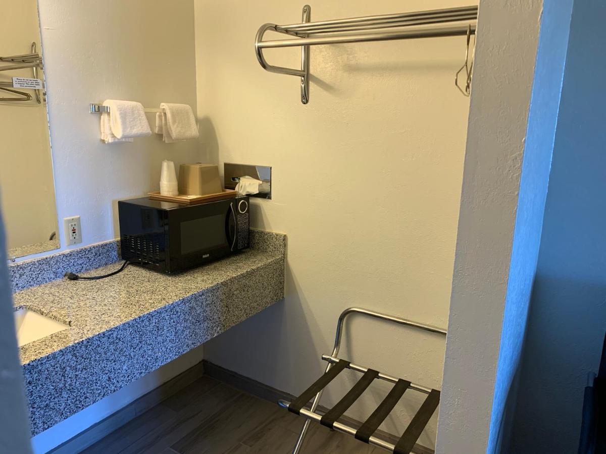 Landmark Inn Osawatomie Eksteriør billede