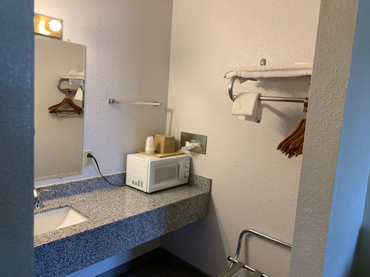 Landmark Inn Osawatomie Eksteriør billede